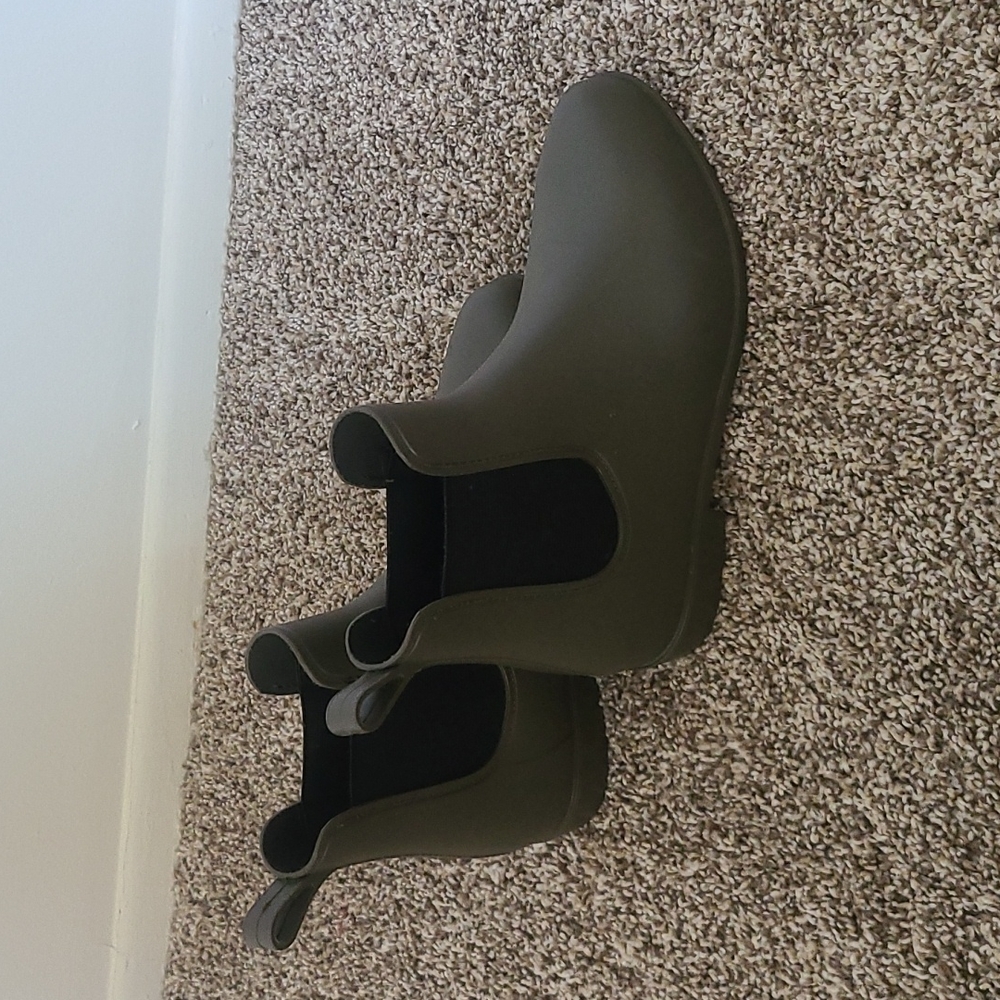 Rainboots